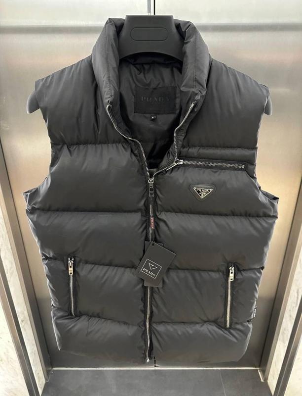 Мужская жилетка prada🔥 — цена 2290 грн в каталоге Жилетки Купить ...