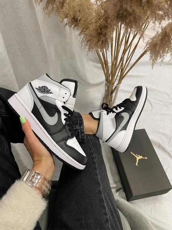 Женские кожаные кроссовки nike air jordan 1 retro high найк джорданы ...