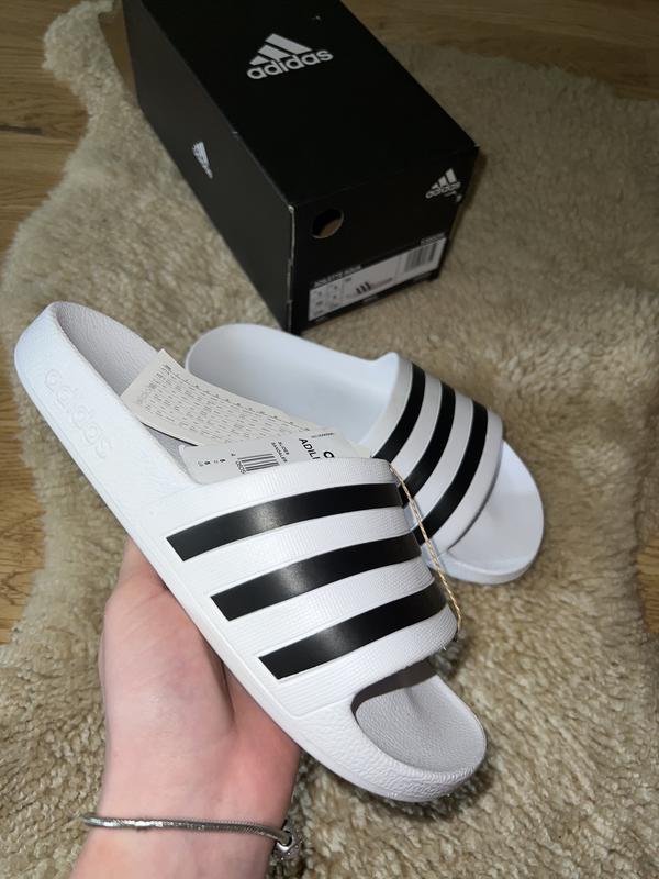 Тапочки adidas — цена 715 грн в каталоге Шлепанцы Купить женские вещи ...