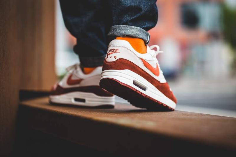 nike air max 1 curry 2.0