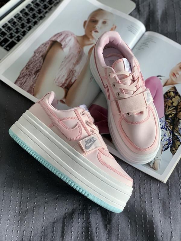 Шикарные женские кроссовки nike womens vandal 2k rose beige pink — цена  1896 грн в каталоге Кроссовки ✓ Купить женские вещи по доступной цене на  Шафе | Украина #21237026