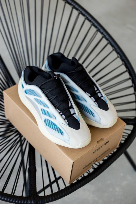 Yeezys 3000 top
