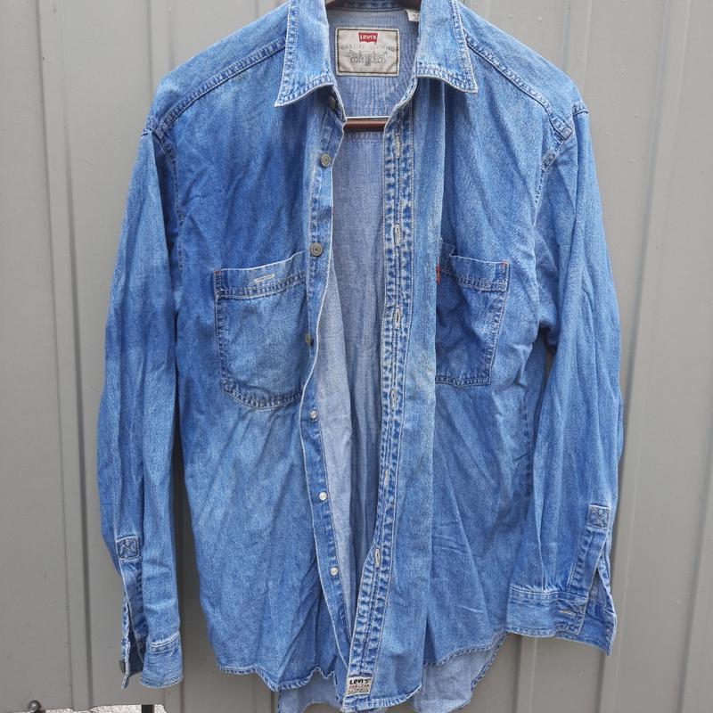 Мужская джинсовая рубашка levi's. — цена 350 грн в каталоге Рубашки ...