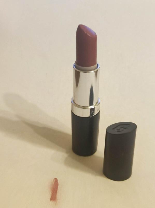 Помада rimmel london — цена 160 грн в каталоге Помада для губ Купить ...