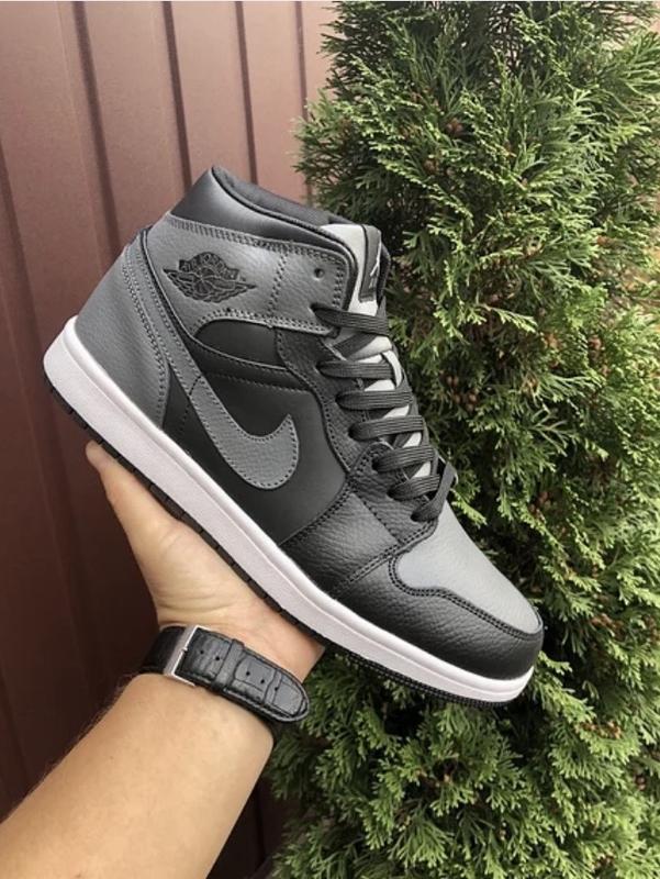 Кроссовки мужские nike air jordan 1 retro high black grey white — цена ...