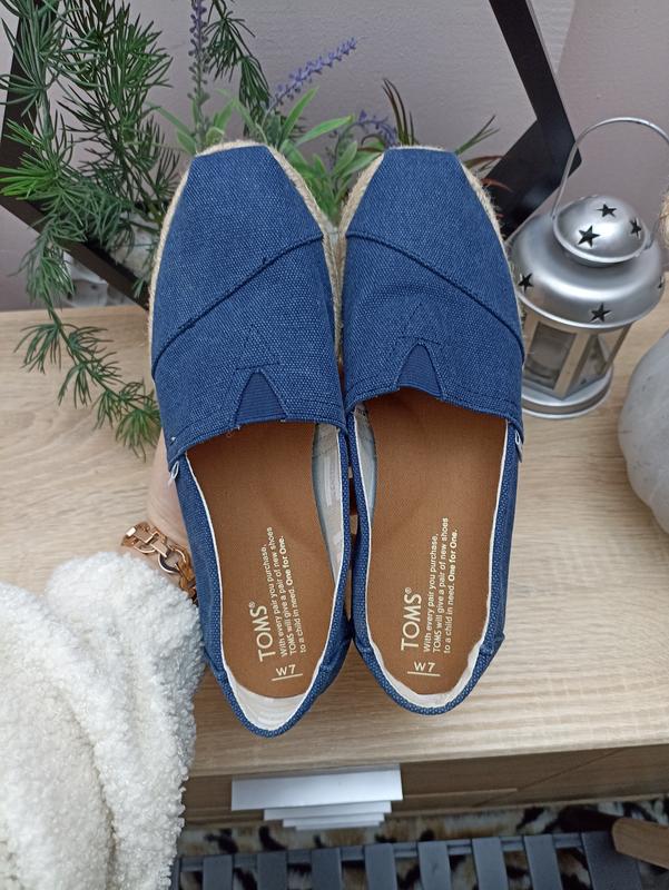 Toms 💙🖤 эспадрильи оригинал — цена 875 грн в каталоге Эспадрильи Купить ...