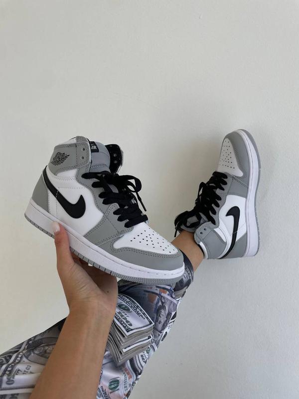 Женские кожаные кроссовки nike air jordan 1 retro high найк джорданы ...