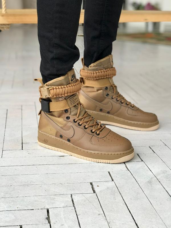 Мужские кожаные демисезонные высокие кроссовки nike special field air ...