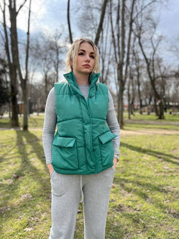 Теплая женская жилетка 5 цветов — цена 1313 грн в каталоге Жилетки ...