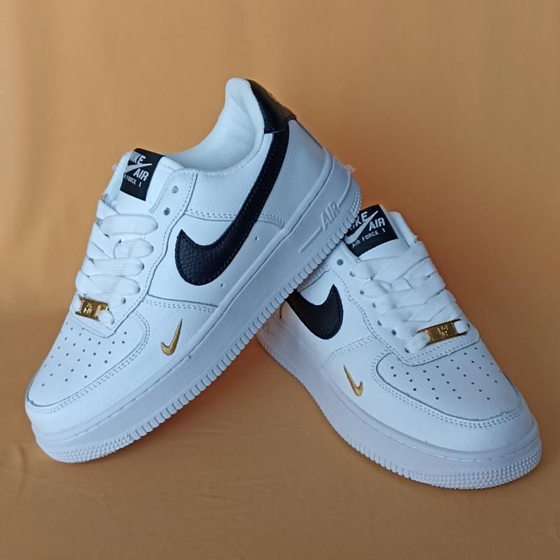 Кроссовки подростковые кожанные найк аир форсе . nike air force кожа ...