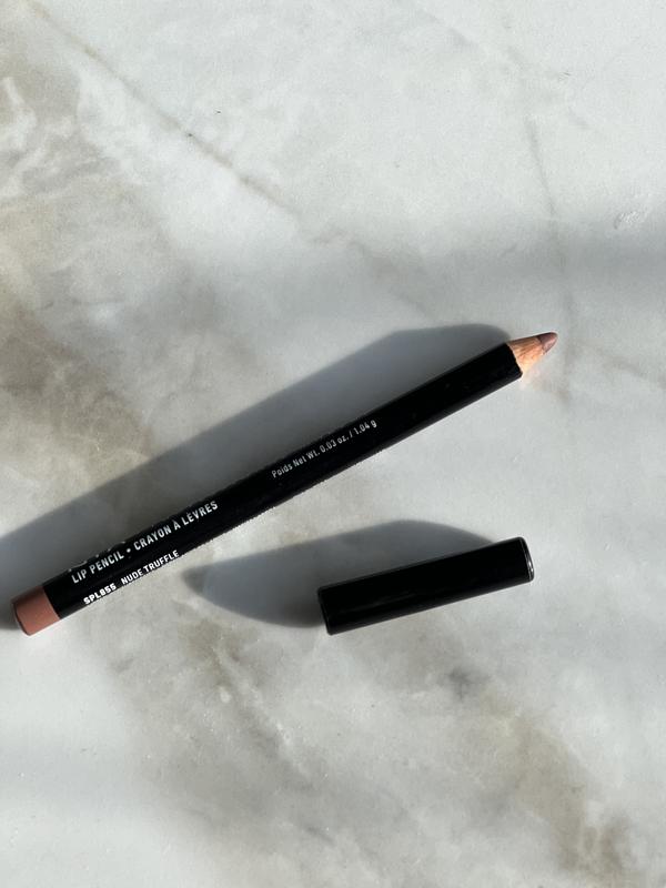 855 nude truffle nyx slim lip pencil — цена 120 грн в каталоге Карандаши для губ Купить товары