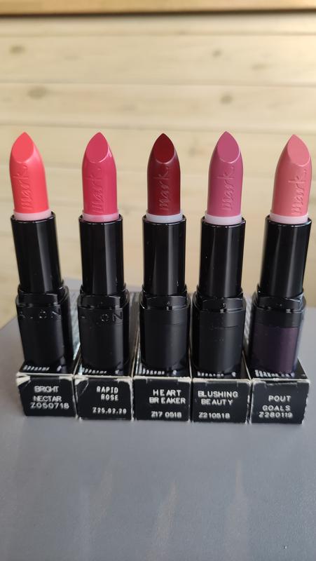 Помада для губ от эйвон марк avon mark rose pout nectar heart — цена ...