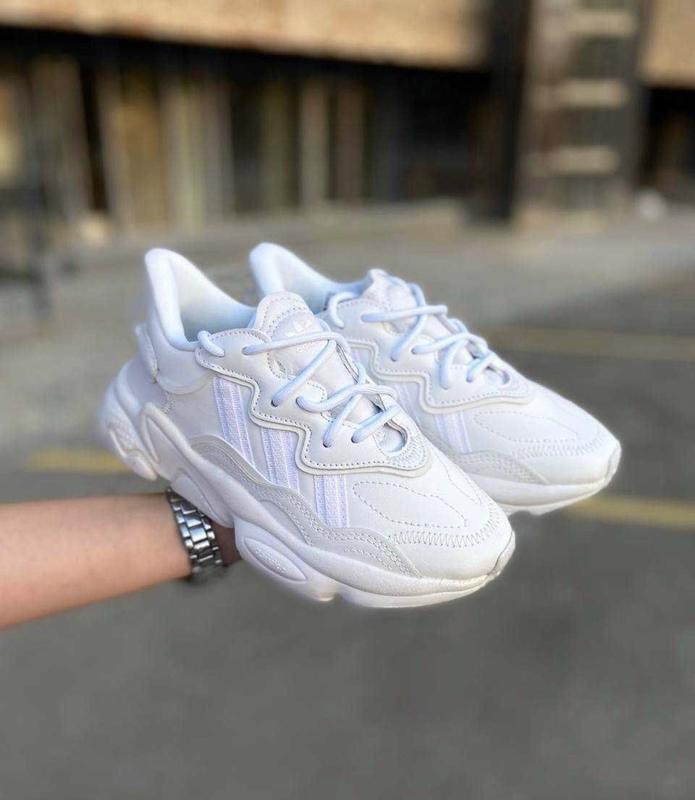 adidas ozweego triple white