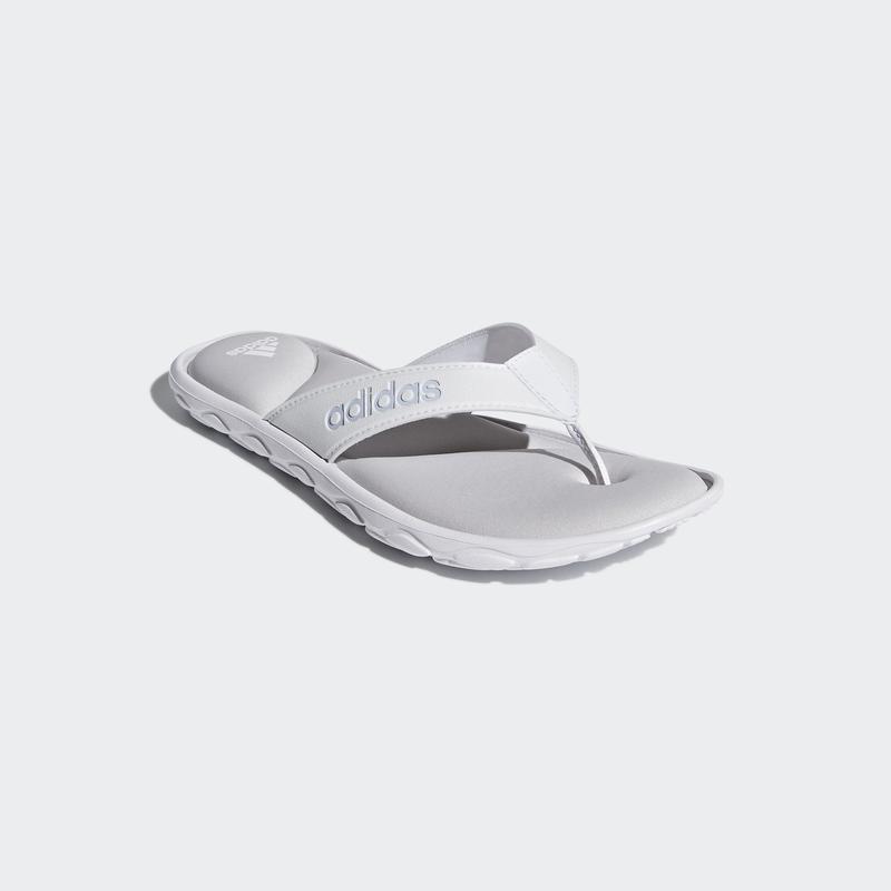 Оригінальні жіночі сланці adidas da9100 — ціна 599 грн у каталозі В ...