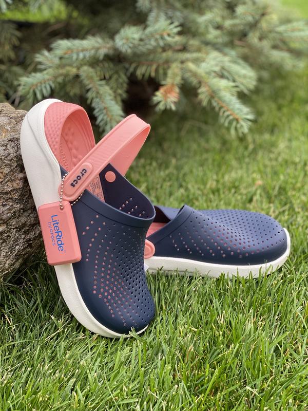 Кроксы crocs женские синие персиковые сабо literide clog navy/melon ...