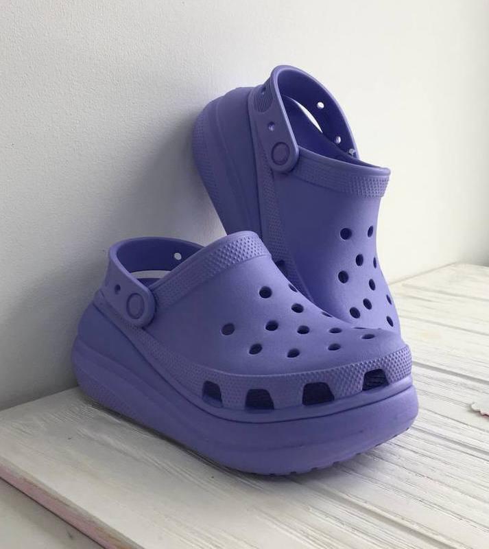 Женские шлепанцы сабо кроксы на платформе лавандовые сиреневые crocs ...