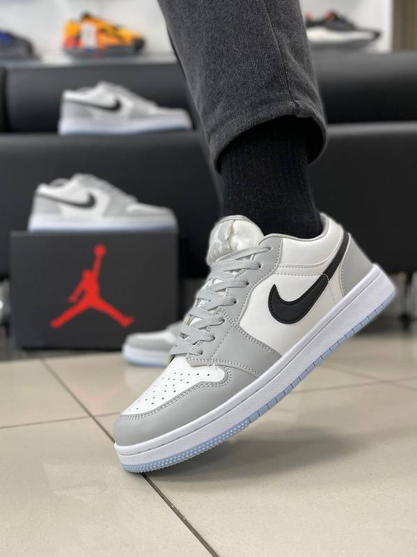 Мужские кроссовки найк низкие баскетбольные серые nike air jordan 1 low ...