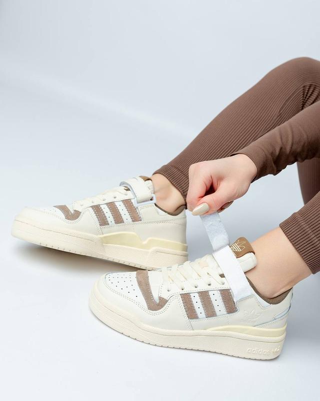 Кроссовки женские бежевые адидас adidas forum low, кроссовки женские ...