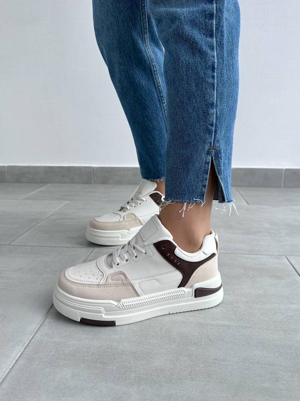 Стильні кросівки 😍 якісний пошив, м‘яка устілка. легенькі та зручні ...