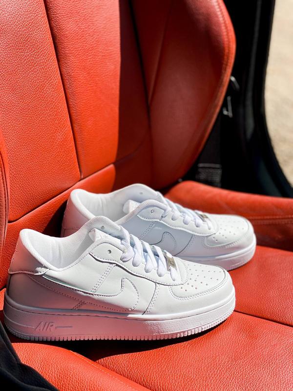 Женские кожаные кроссовки nike air force 1 low / белые найк аир форс ...