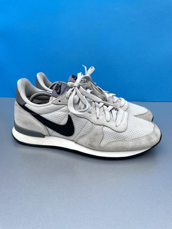 Nike international sale