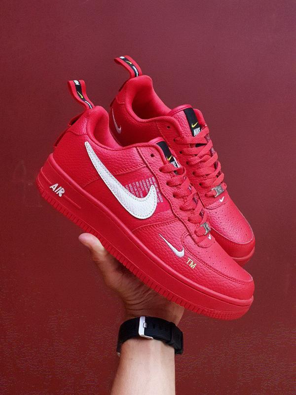 Nike utility cheap red
