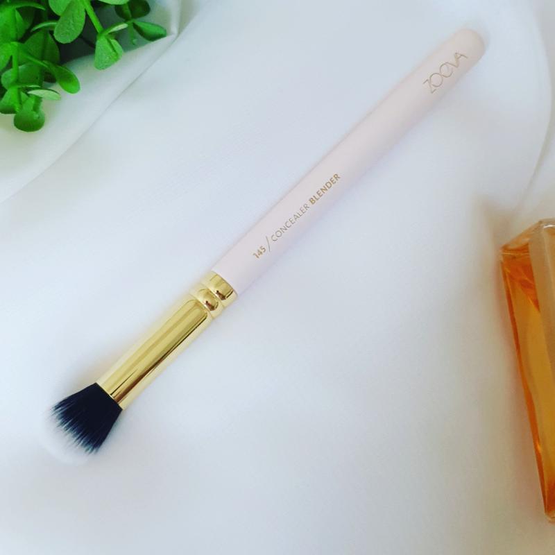 zoeva 145 concealer blender