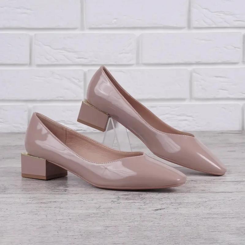 Туфли женские лодочки лаковые style бежевые на устойчивом каблуке ...