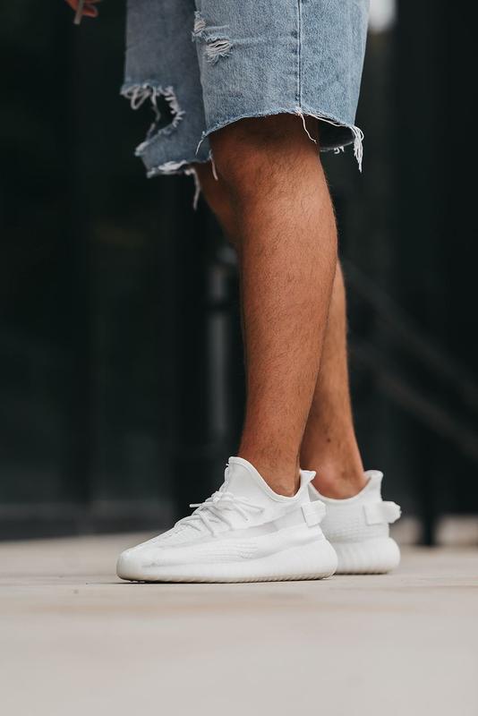 Outfit with yeezy cream white deals