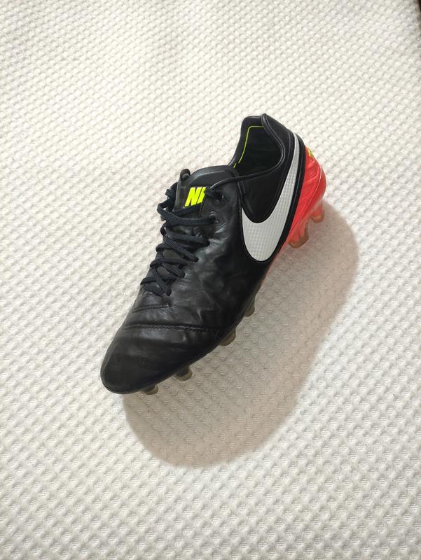 nike tiempo legend 6 on feet