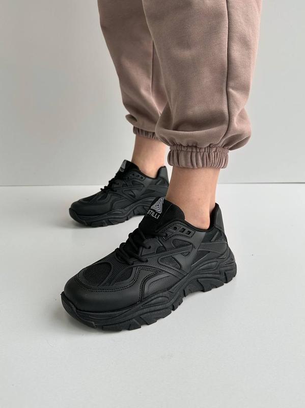 Идеальные базовые кроссовки — цена 940 грн в каталоге Кроссовки Купить ...