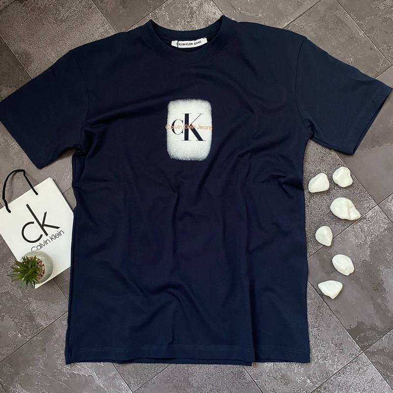 Мужская футболка calvin klein — цена 1249 грн в каталоге Футболки ...