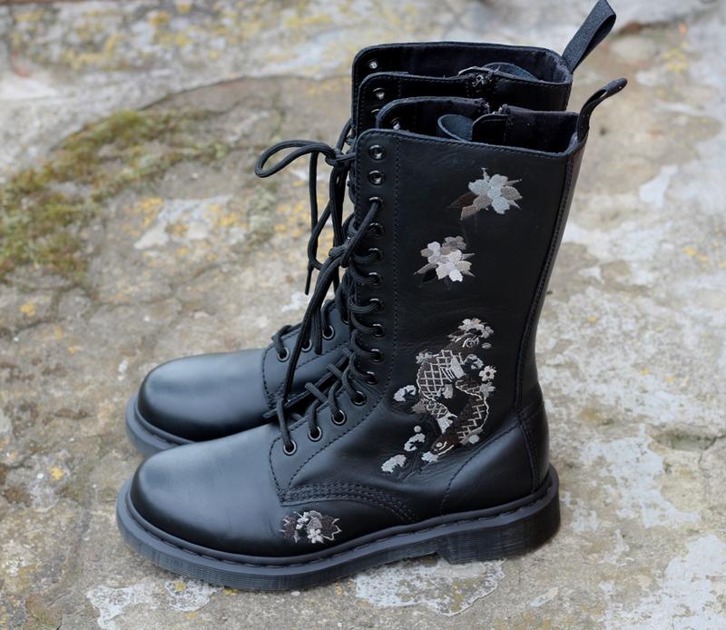 dr martens anissa