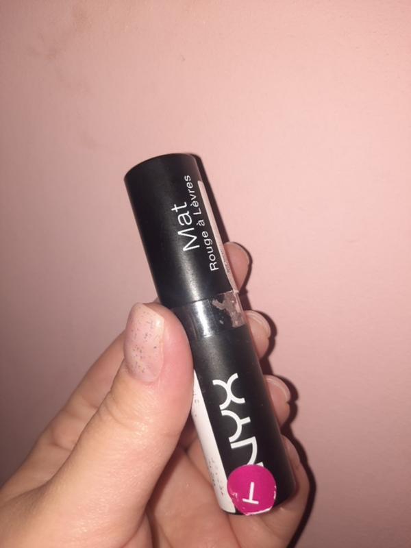 Матовая помада nyx — цена 121 грн в каталоге Помада для губ Купить ...