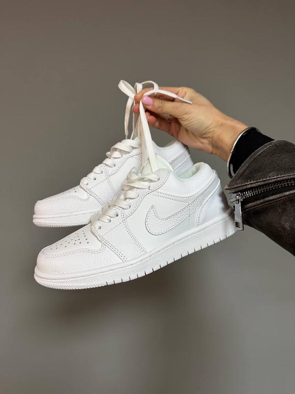 Женские белые кожаные кроссовки найк джордан ряде nike air jordan low ...
