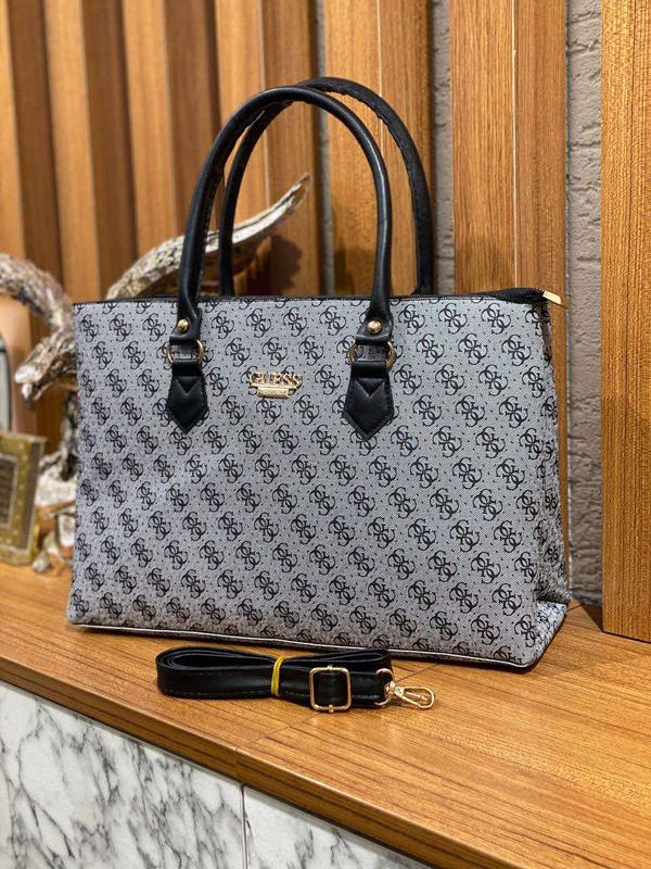 Сумка серая женская в стиле guess сумка гесс сумочка — ціна 749 грн у ...