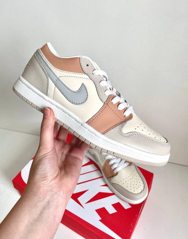 Кросівки nike air jordan 1 low mild grey brown — цена 2090 грн в ...