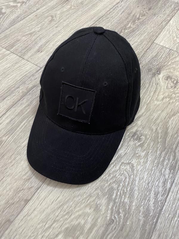 Кепка calvin klein — цена 299 грн в каталоге Бейсболки и кепки Купить ...