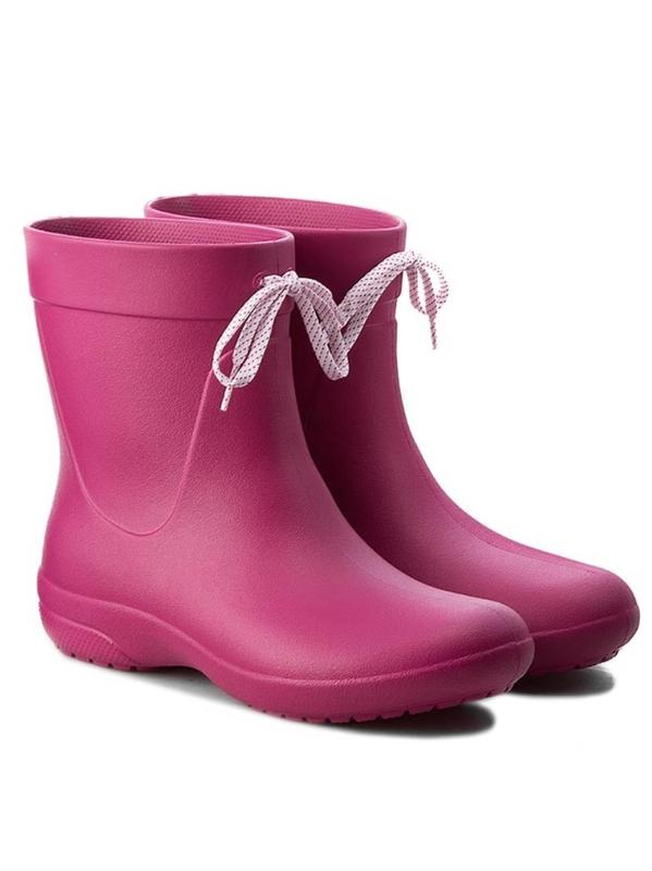 Крокс сапоги резиновые женские розовые crocs freesail shorty rain boot ...