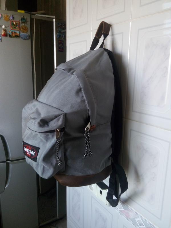 eastpak authentic 811