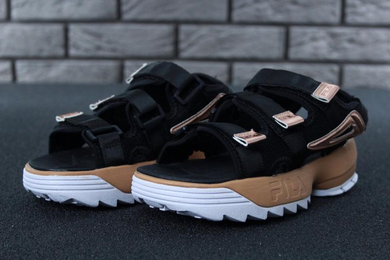 fila disruptor black and gold