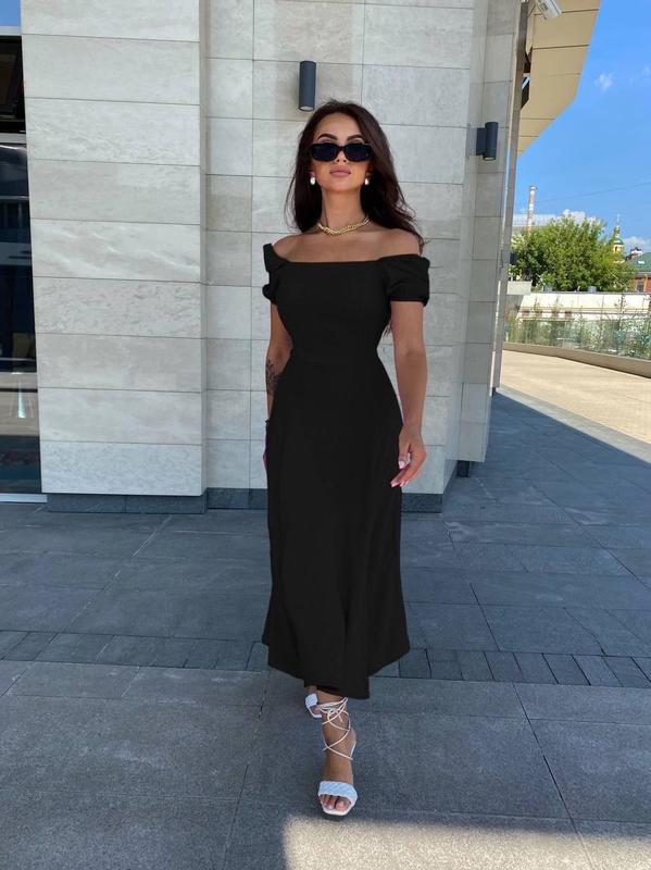 Платье платье с открытыми плечами — цена 508 грн в каталоге Платья миди ...