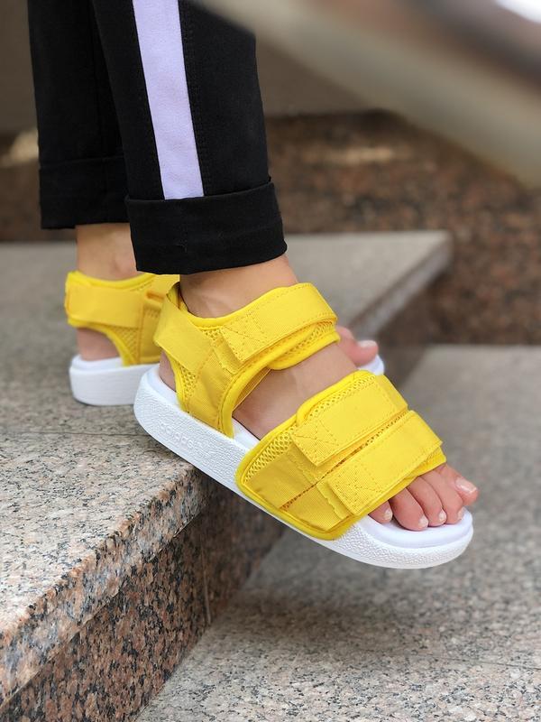 Шикарные женские сандали adidas sandals adilette желтые — цена 1279 грн в  каталоге Босоножки ✓ Купить женские вещи по доступной цене на Шафе | black  adidas memory foam mattress topper | Украина #24119925