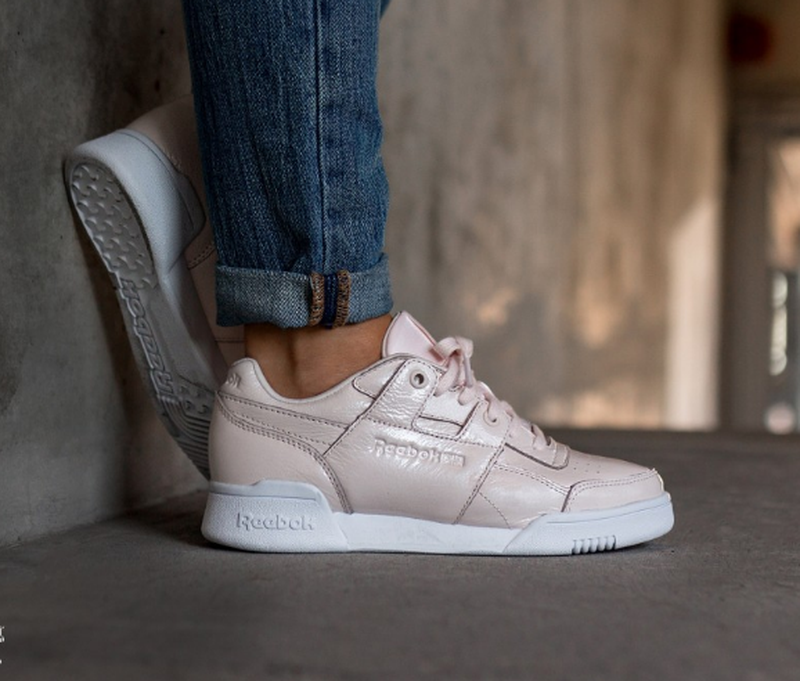 Кроссовки женские reebok women classics workout lo plus iridescent 38р, цена - 1650 грн, #24215933, купить по доступной цене | Украина - Шафа