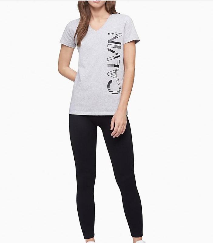 Приємна футболочка calvin klein. оригінал із сша. — цена 820 грн в ...