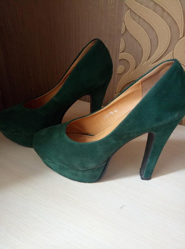 Зеленые туфли на каблуке — ціна 55 грн у каталозі Туфлі ✓ Купити жіночі  речі за доступною ціною на Шафі | Україна #24803686