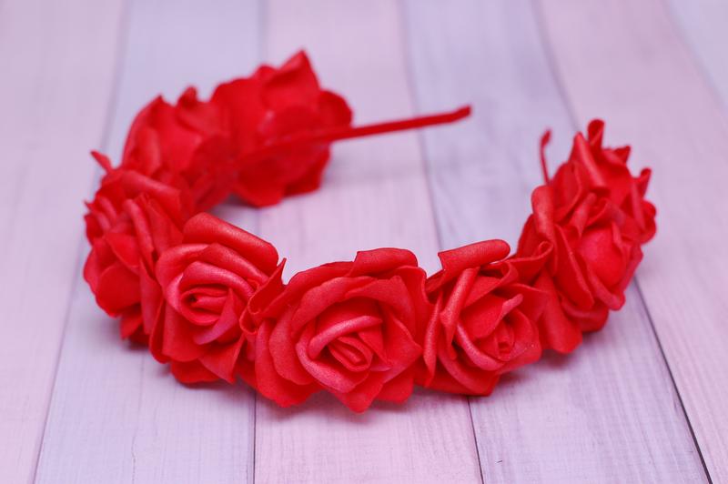 Ободок розы. Ободок из искусственных цветов. Синий ободок для волос. Ободок розы. Ободок с голубыми камнями.