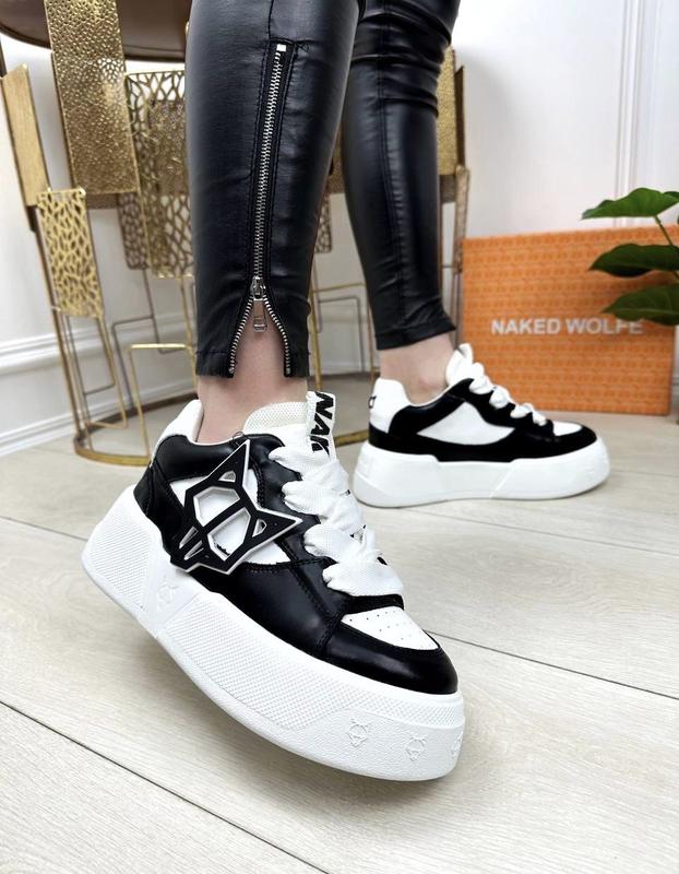 Кроссовки на платформе кожаные черно- белые naked wolf — цена 3800 грн ...