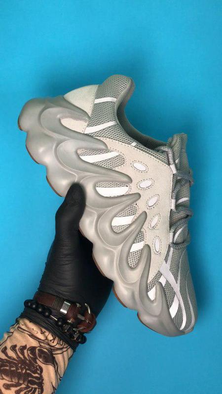 Men 's suit in style Adidas Yeezy Boost 451 White