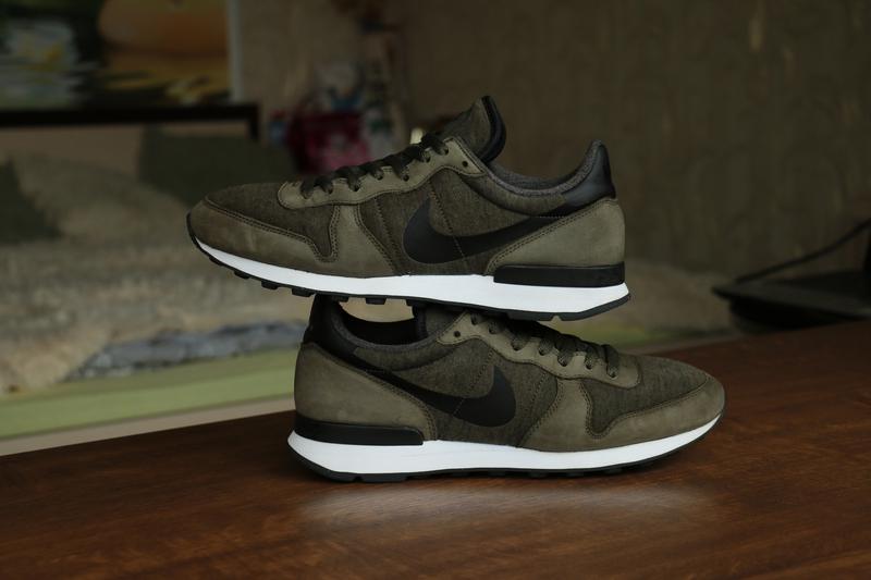 nike internationalist tp